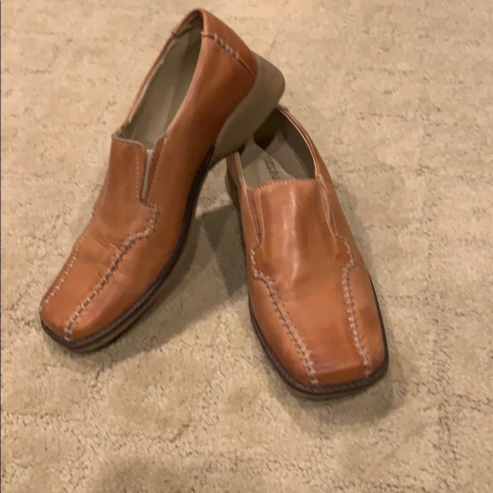 Women leather shoes